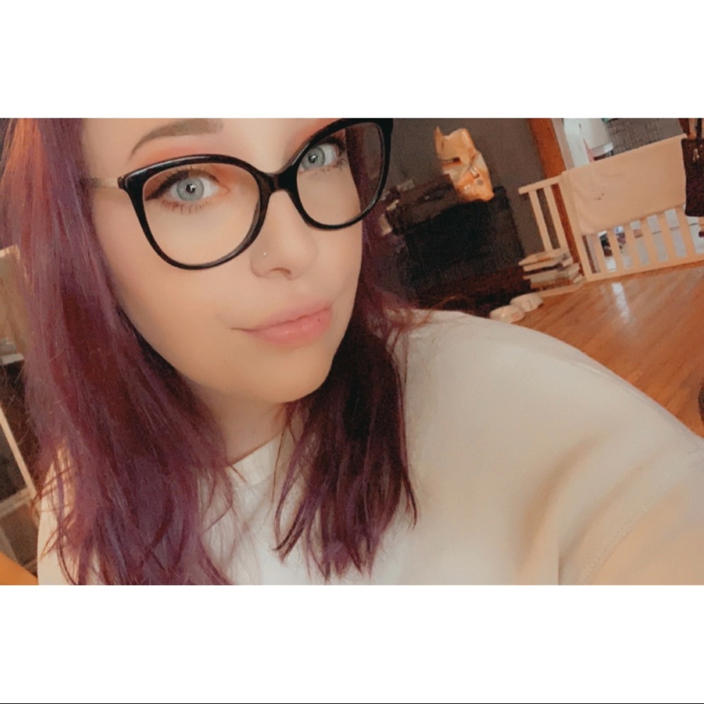 Meet your Posher, Carly